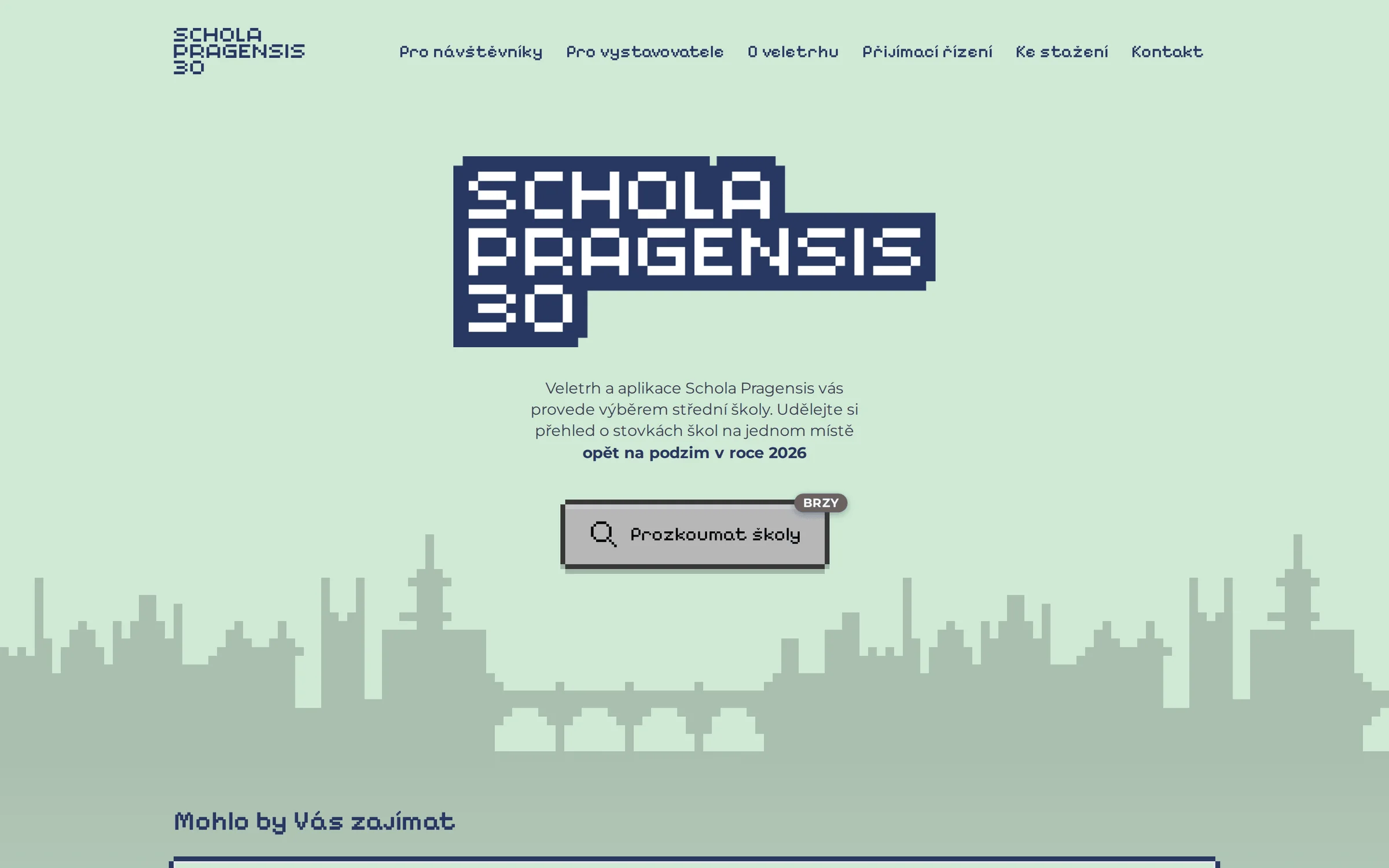 Pixel-Logo von Schola Pragensis über der Silhouette von Prag