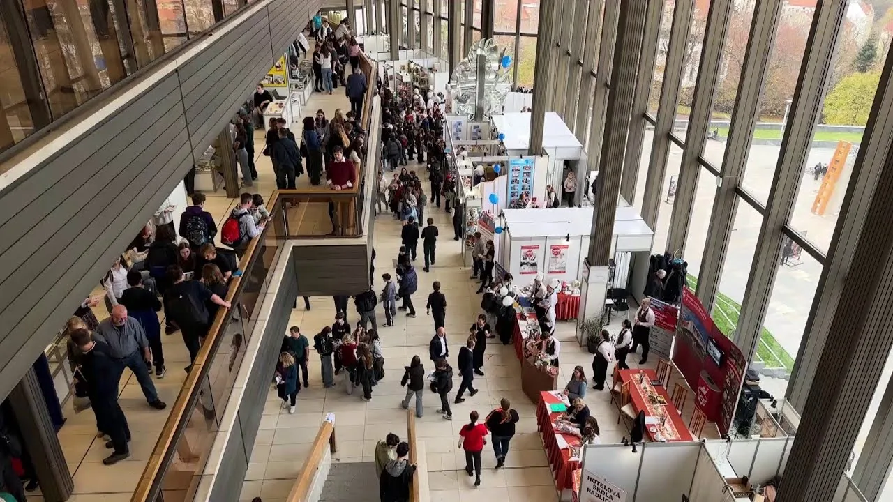 Video: Schola Pragensis invites visitors to its 30th anniversary edition